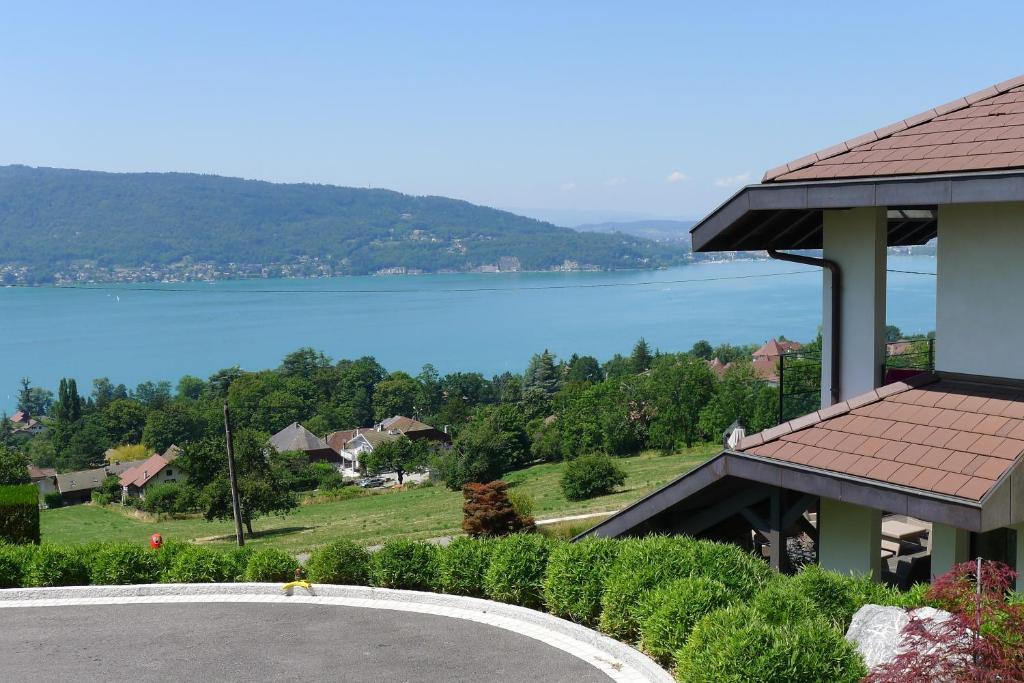 Le Clos Du Lac - Location De Chambres Veyrier-du-Lac Dış mekan fotoğraf